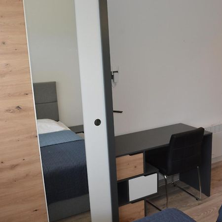 Sole Apartment Туран Екстериор снимка
