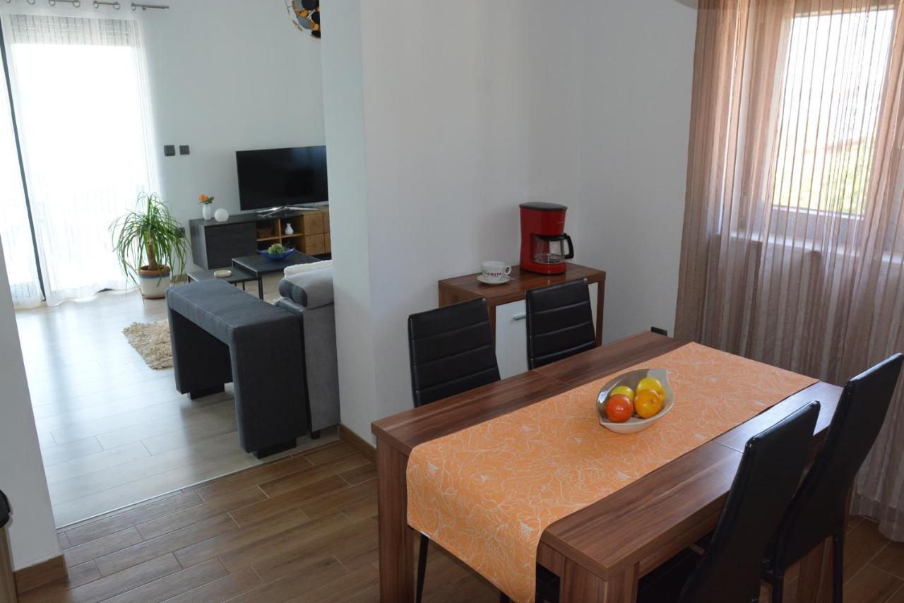 Sole Apartment Туран Екстериор снимка