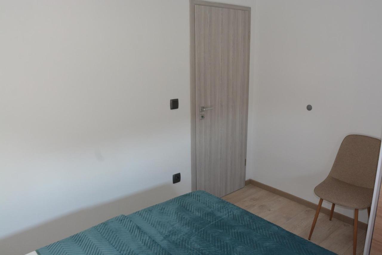Sole Apartment Туран Екстериор снимка