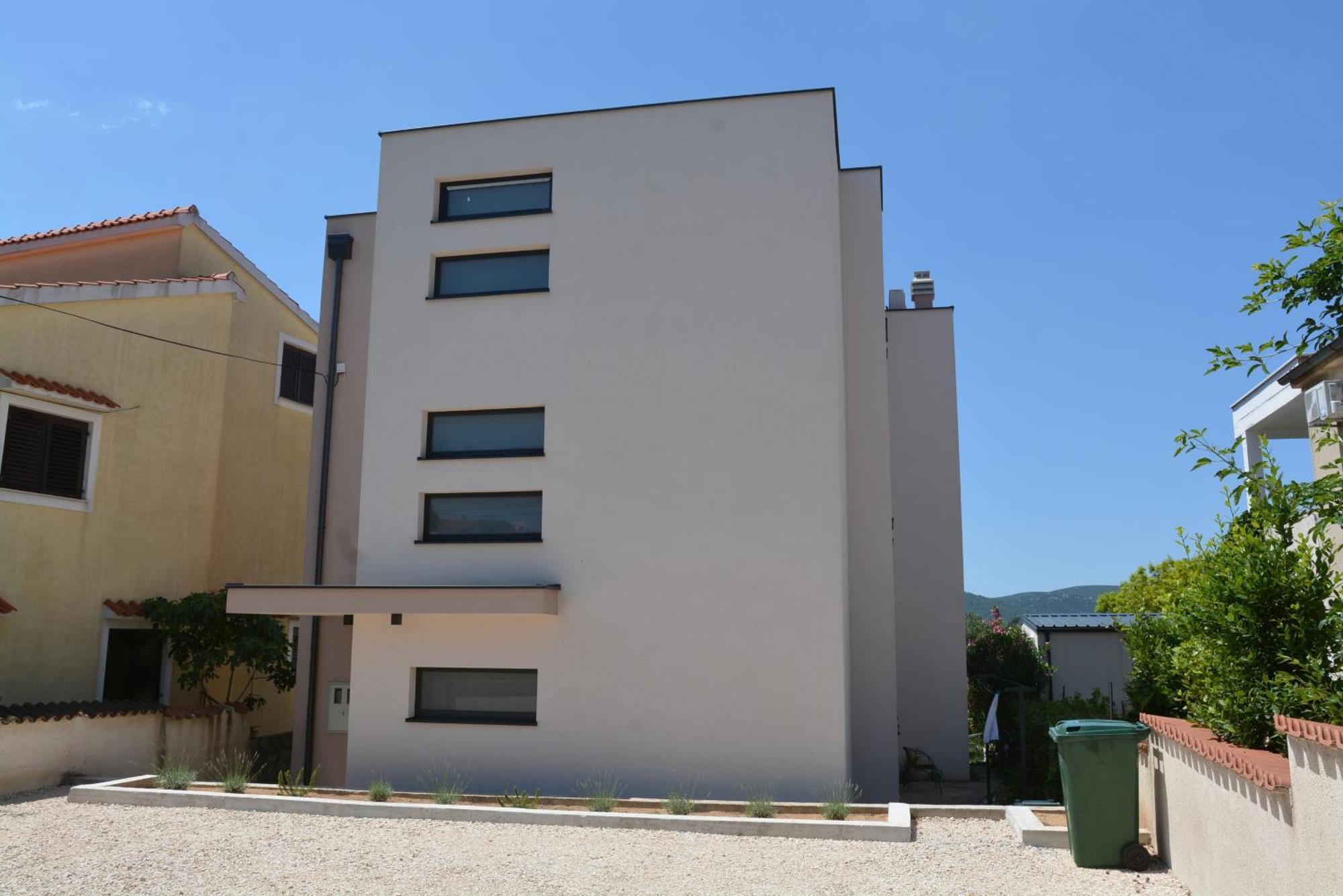 Sole Apartment Туран Екстериор снимка