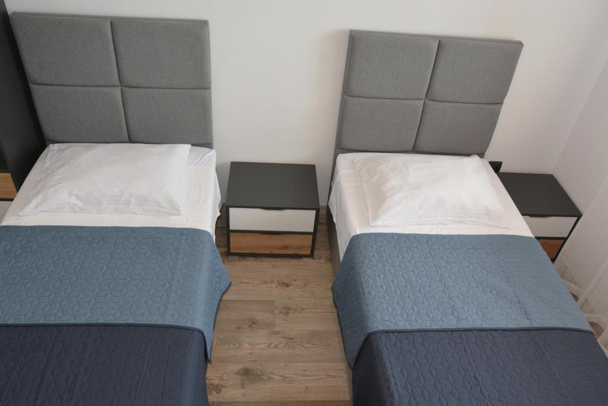 Sole Apartment Туран Екстериор снимка