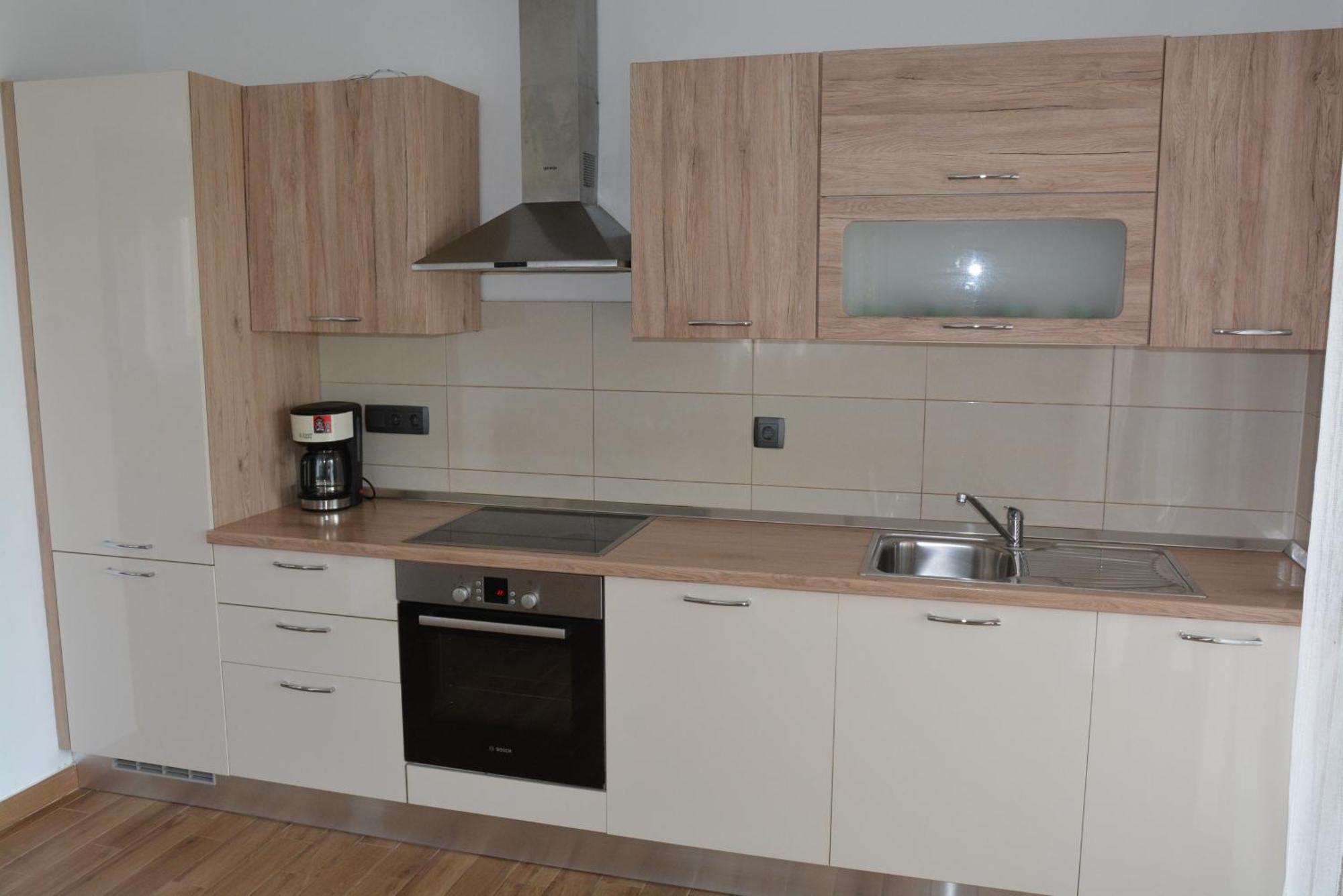 Sole Apartment Туран Екстериор снимка